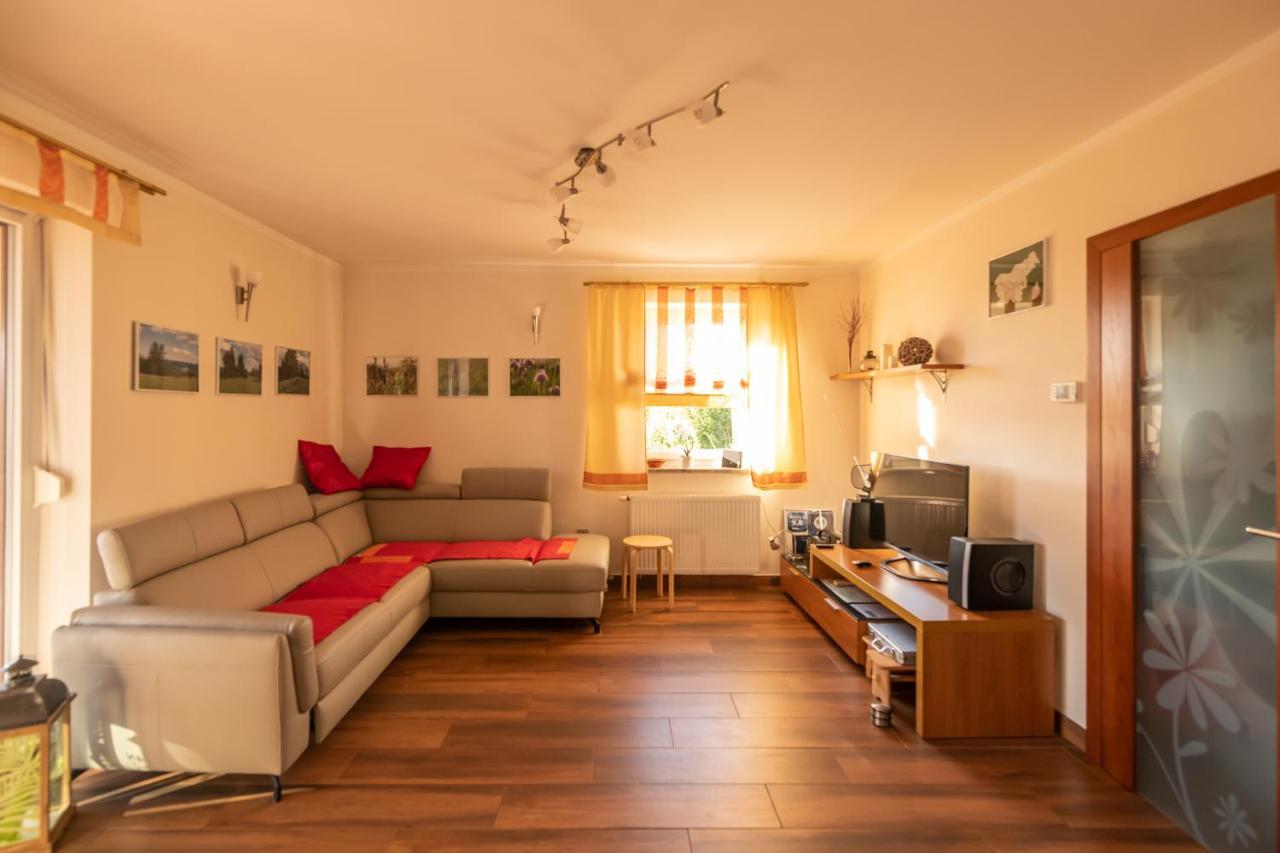 Holiday Home Razglednik Логатець Екстер'єр фото